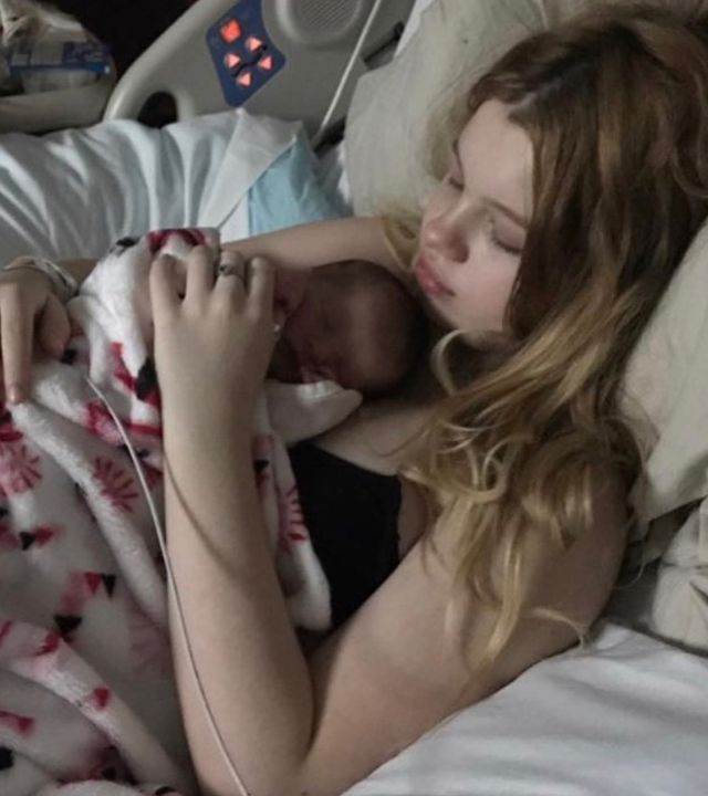 kako danas izgleda mama koja je rodila s 13 godina?