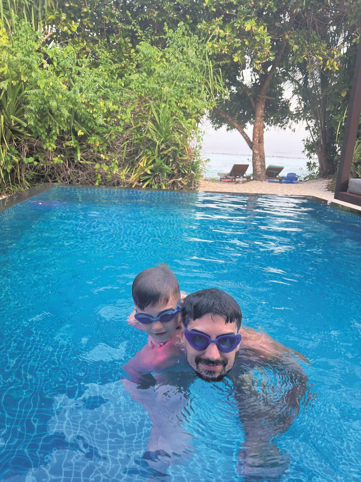 violoncelist luka šulic ceka 4. dijete i s obitelji uživa na maldivima