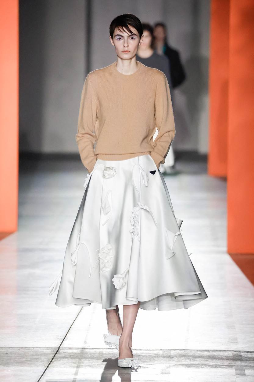 Modni trend romantične suknje naglašenog volumena