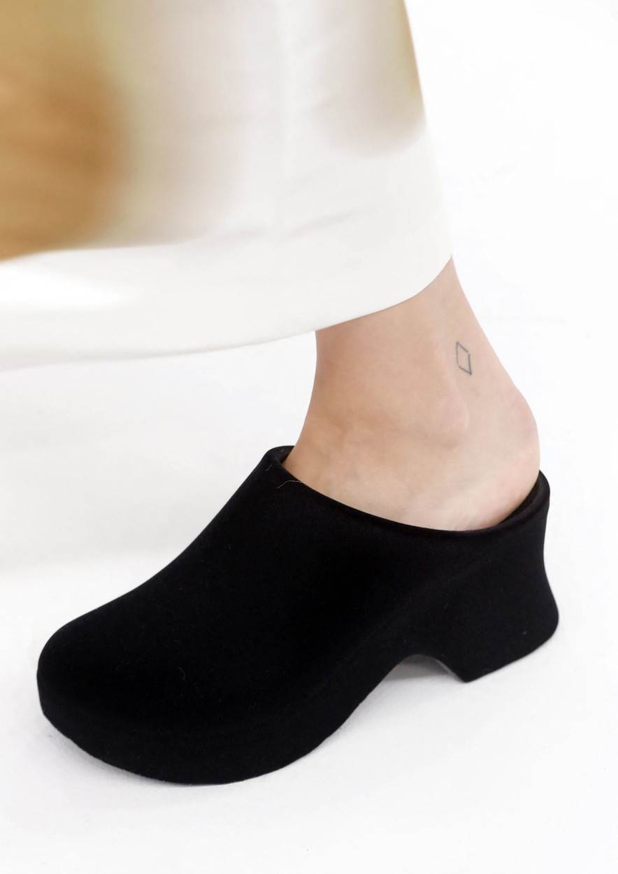 Loewe modna revija za jesen zimu 2023 na pariškom Tjednu mode