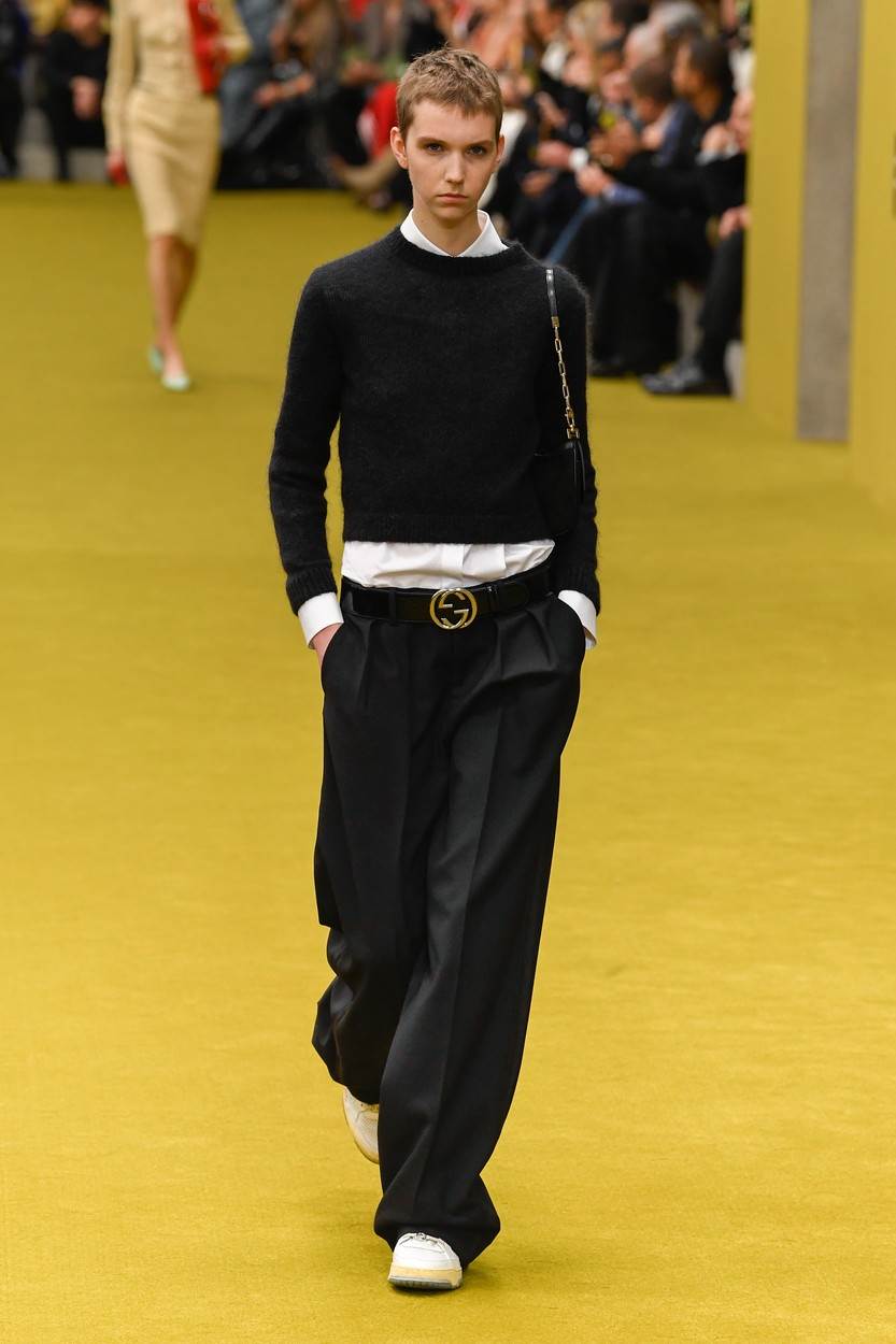 Kako nositi bijelu košulju modni trend 20 inspiracija