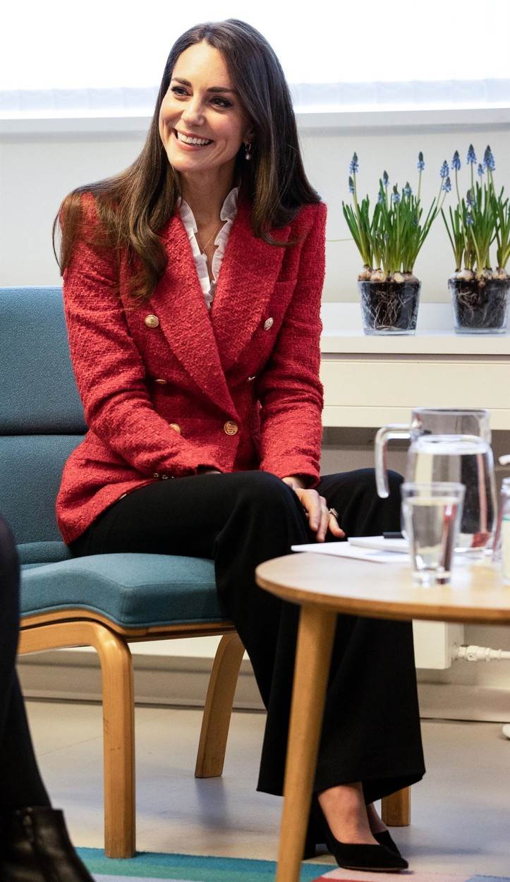Kako Kate Middleton nosi klasične sakoe