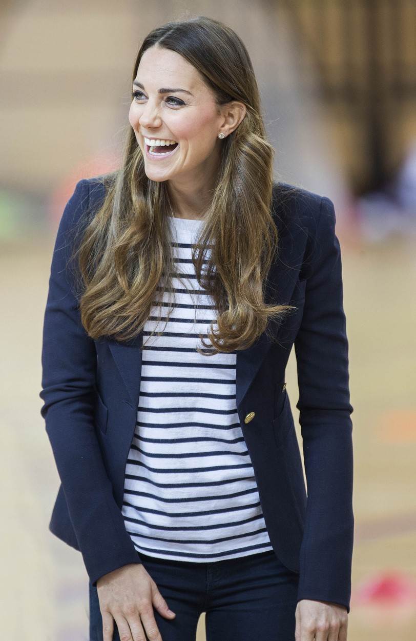 Kako Kate Middleton nosi klasične sakoe