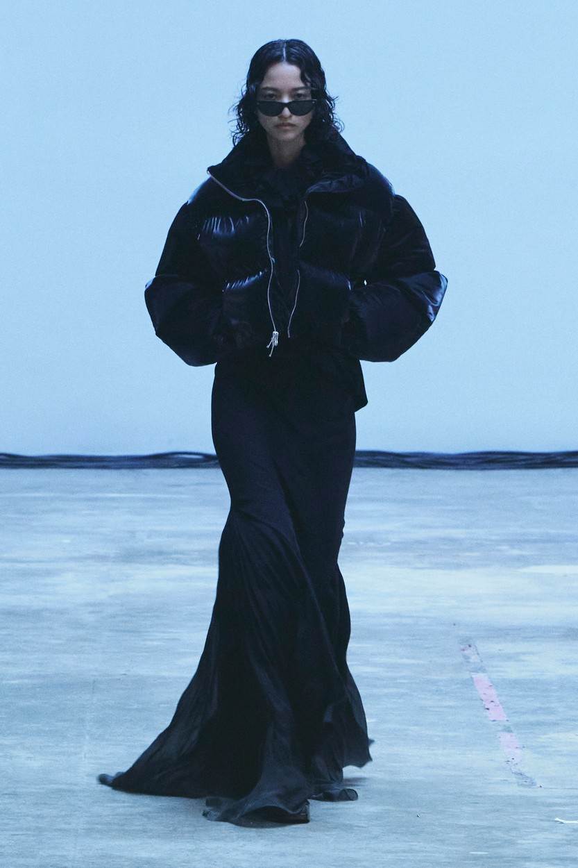 Bomber jakna modni trend jesen 2023