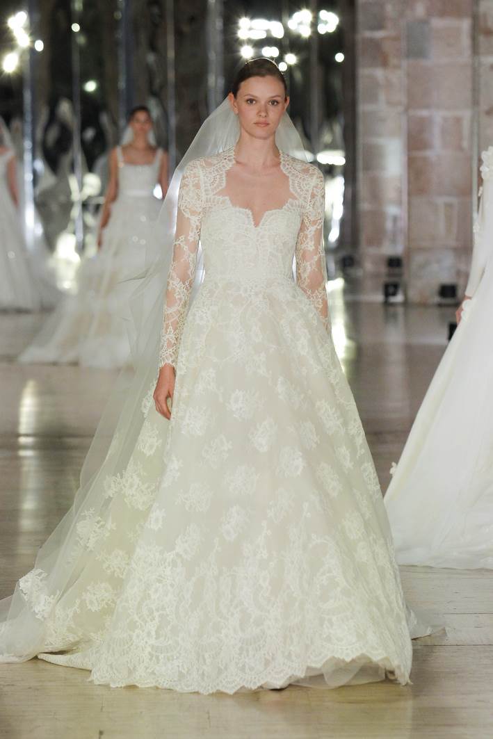 30 vjenčanica Elie Saab revija održana na Tjednu vjenčane mode u Barceloni