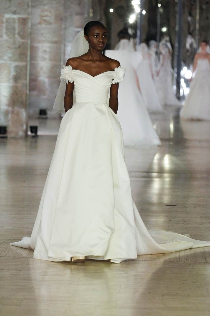 30 vjenčanica Elie Saab revija održana na Tjednu vjenčane mode u Barceloni
