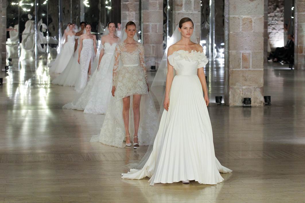 30 vjenčanica Elie Saab revija održana na Tjednu vjenčane mode u Barceloni