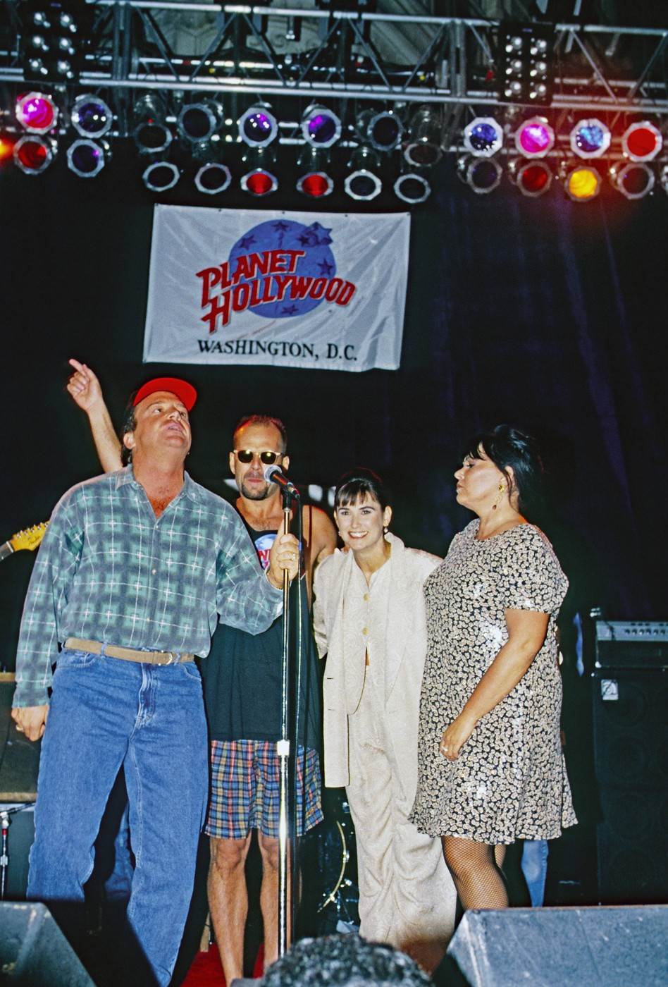 Demi Moore ostala je uz bivšeg muža Brucea Willisa unatoč razvodu