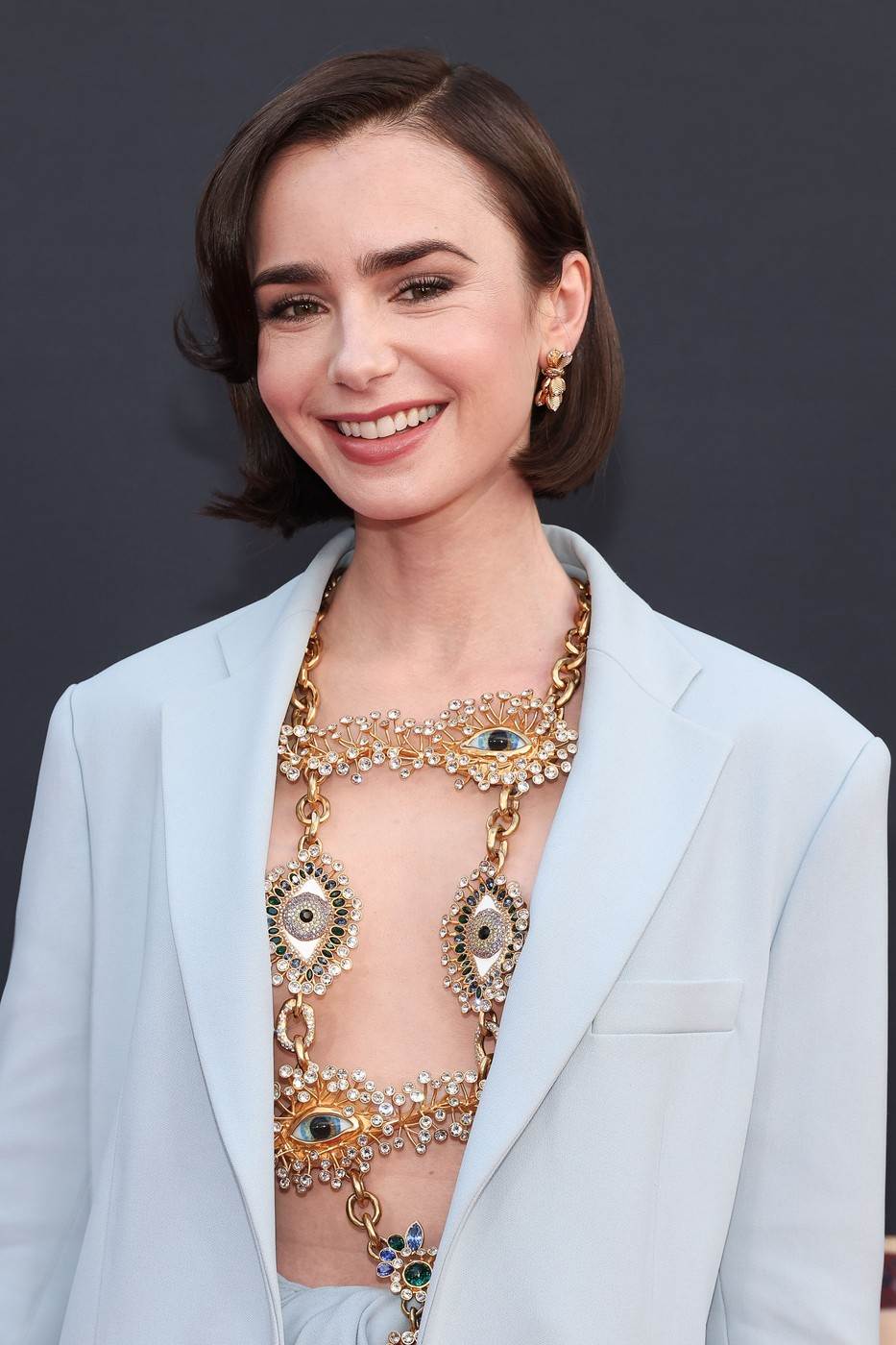 Lily Collins šokirala premršavom figurom