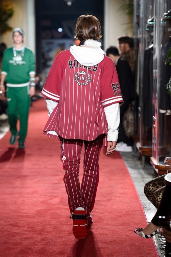 Prvi manekenski koraci sina slavnog James Bonda