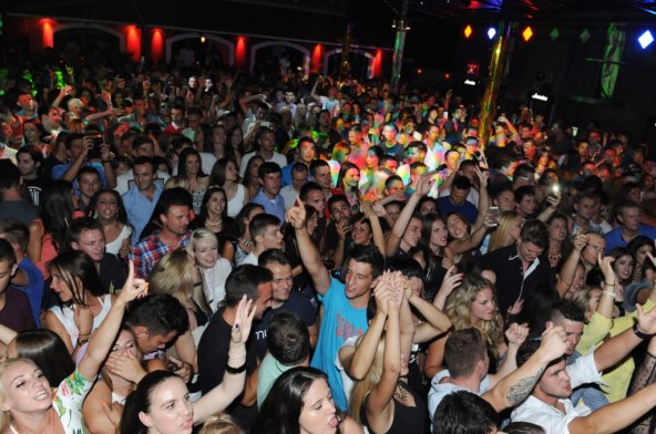 Jelena Rozga nastupom u Haciendi bacila publiku u trans