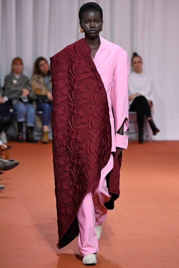 Najdojmljiviji lookovi s Tjedna visoke mode u Parizu