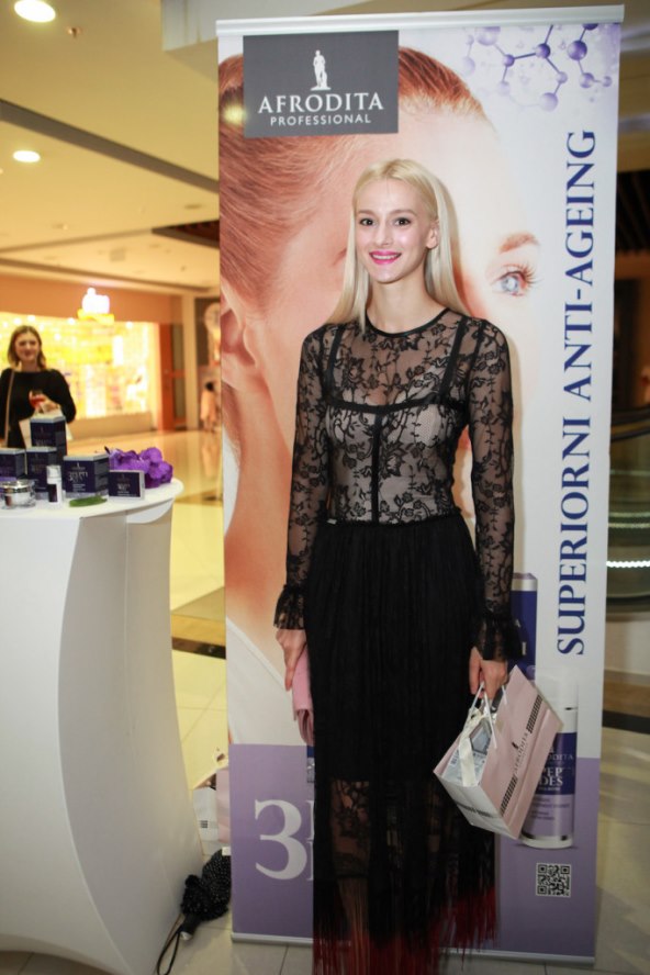 Druga večer Fashion Weeka privukla poznate face zaljubljene u modu