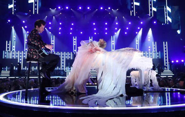 Što je sve Gagin frizer trebao napraviti da bi joj uopće imao priliku stilizirati kosu?