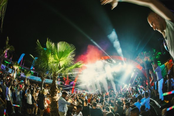 Suprug Viktorijine anđelice 'zapalio' Zrće