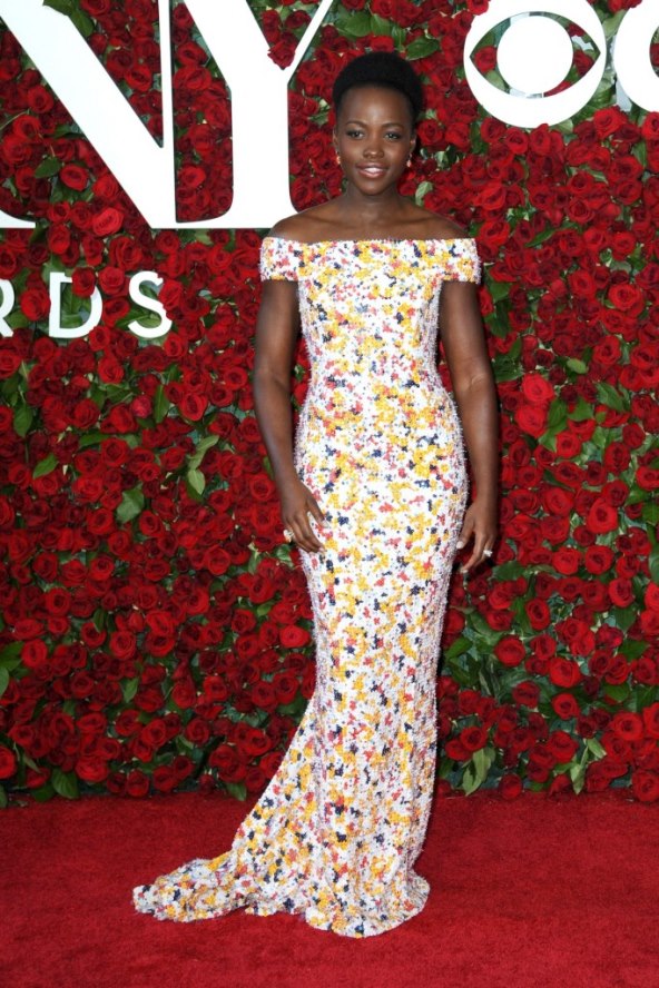 MODNE LEKCIJE POZNATIH Ovako se nose ljetne boje i cvjetni uzorci