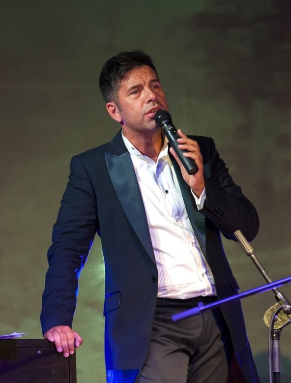 Ronald Braus i gosti oduševili Rovinj svojom glazbeno - scenskom manifestacijom