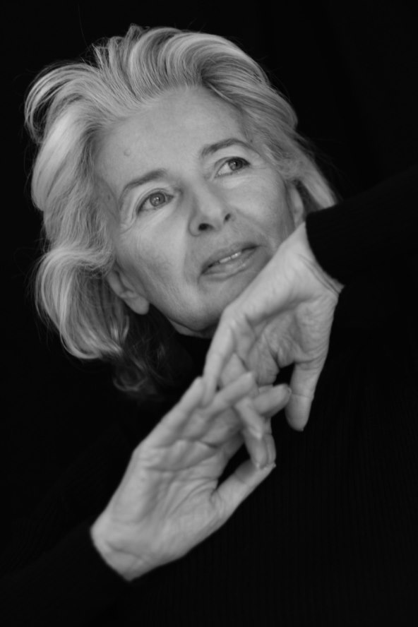 Deset domaćih poznatih dama pred objektivom bez imalo make-upa