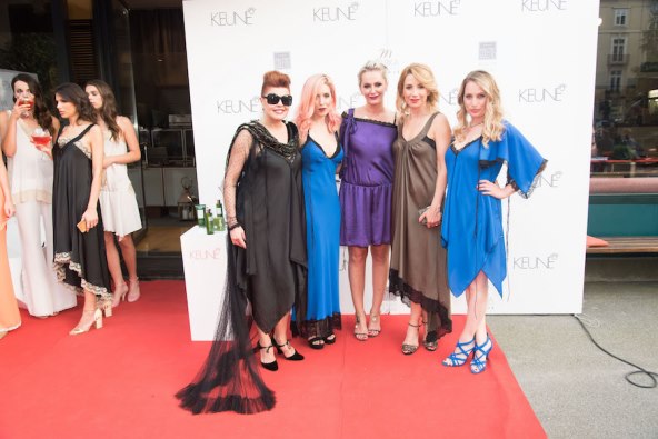 Marija Cvitanović plijeni u ljubičastom