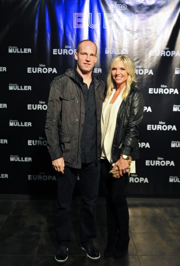 Zagrebačkoj premijeri  filma “O hokeju i Medvjedima” prisustvovale brojne poznate osobe