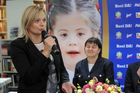 Donacija vrijedna četvrt milijuna kuna uručena Zajednici za sindrom Down