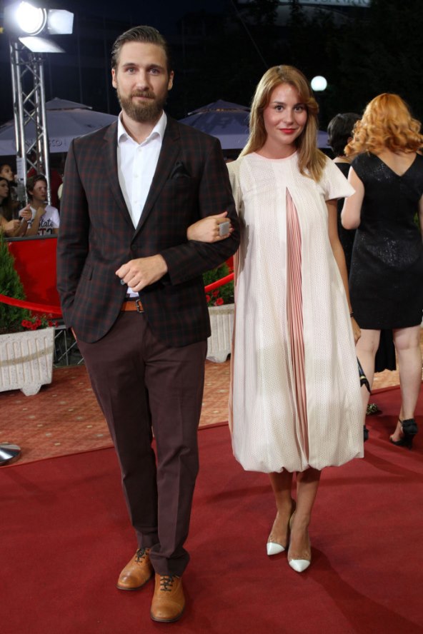 Supruga i kćer Emila Tedeschija zablistale na crvenom tepihu