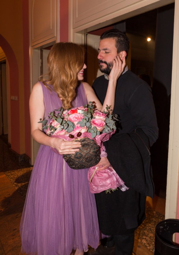 Domaći par strastveno se ljubio kao da ih nitko ne gleda!