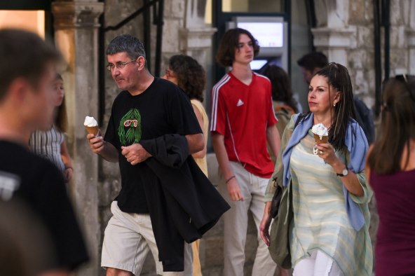 10 p0oznatih osoba koji su dobili izvanbračnu djecu 