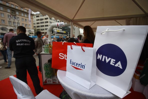 Storyjeva Utrka na štiklama privukla je...