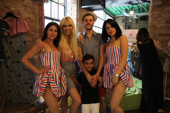 Borna Rajić prodavala svoju staru robu