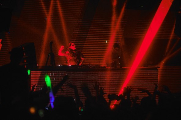 SKRILLEX NA ZRĆU Ni olujno nevrijeme nije zaustavilo tisuće partijanera