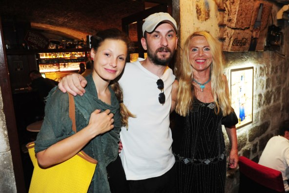 Evo kako se Anja Šovagović Despot i glumci zabavljaju u Dubrovniku