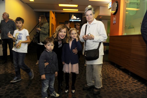 Ines Bojanić u društvu svekrve povela djecu u kazalište 