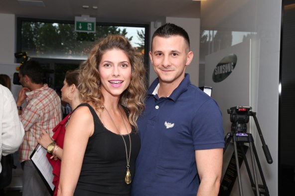 Poznate ljepotice vole tehnologiju, ali i ljetne stylinge 