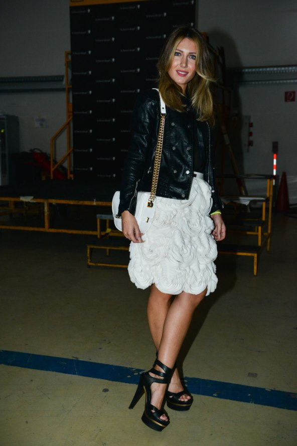 Modni noviteti na aerodrom su privukli brojne poznate žene 