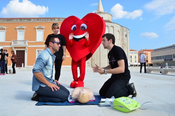 Viktorija Rađa na splitskoj Rivi vježbala oživljavanje 