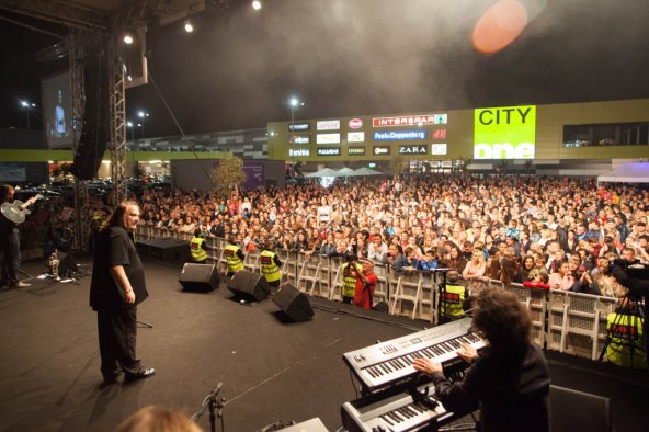 Legendarni Mišo Kovač izazvao ovacije u City Centru One East