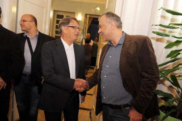 Miroslav Ćiro Blažević i Zoran Šprajc se rukuju