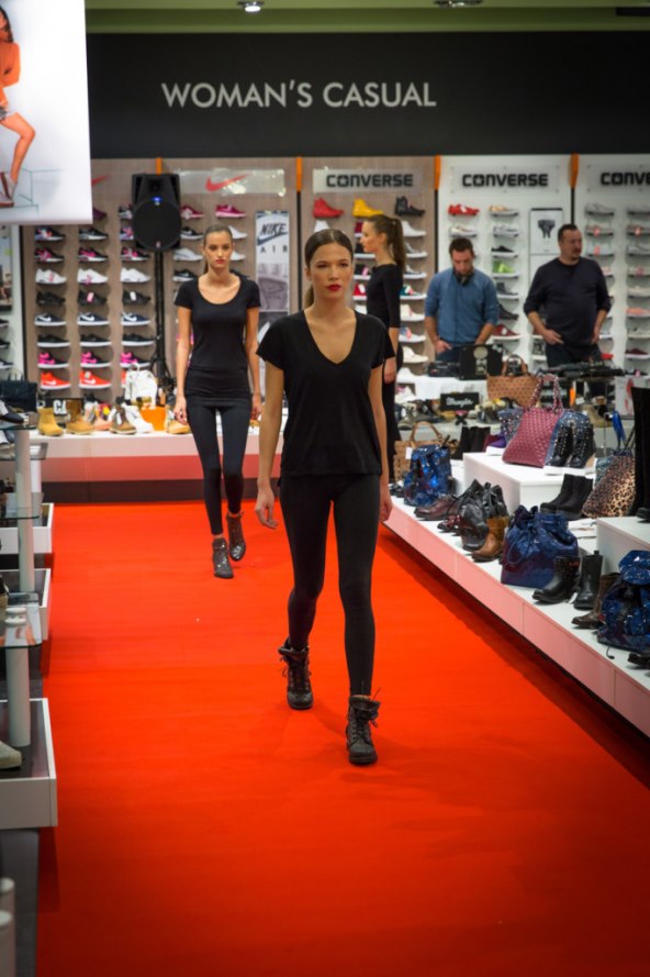 Na reviji koju je vodila Antonija Blaće, Mass predstavio odlične cipele za jesen i zimu