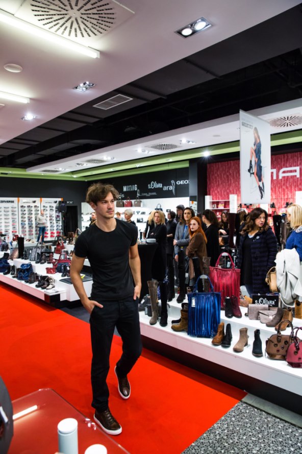 Na reviji koju je vodila Antonija Blaće, Mass predstavio odlične cipele za jesen i zimu