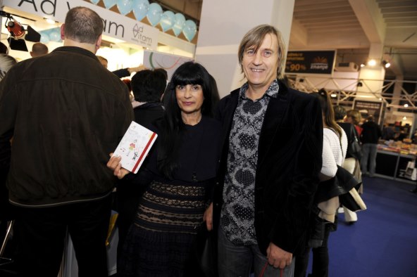 Ženski rokovnici s potpisom Severine 