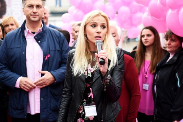 Story Pink obojio Zagreb u ružičasto, akciji se pridružile brojne zvijezde