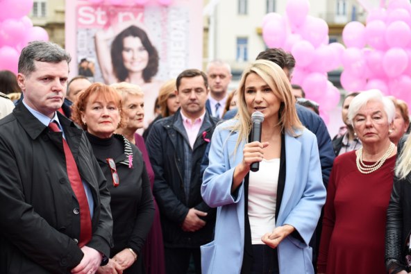 Story Pink obojio Zagreb u ružičasto, akciji se pridružile brojne zvijezde