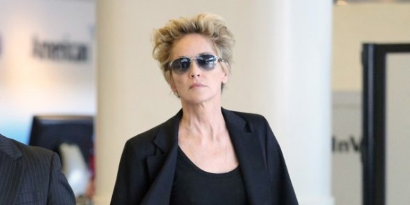 Bivši seks simbol se žali: 'Na prevaru su me nagovorili da skinem gaćice'