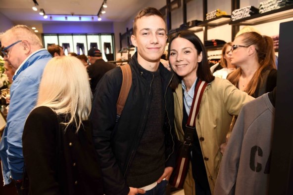 Zbog ovih je ljepotica sinoć u Ilici zaustavljen promet!