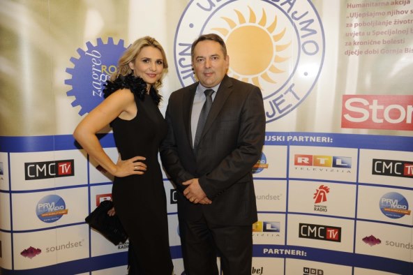 Severina dupkom ispunila Lisinski