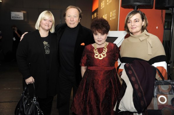 Hrvatski glazbenik ljubi 42 godine mlađu