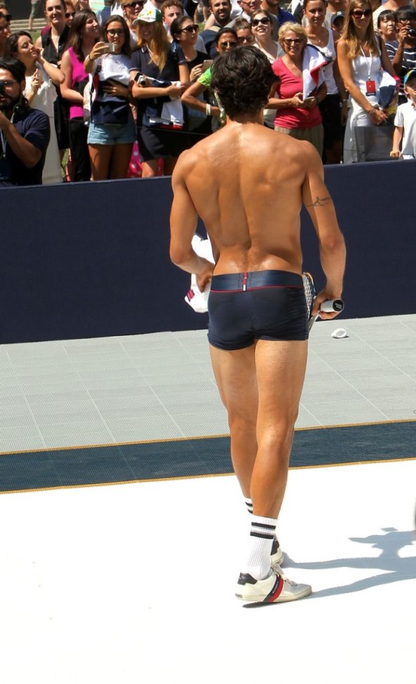 Konačno se skinuo! Rafael Nadal pokazao apolonsko tijelo