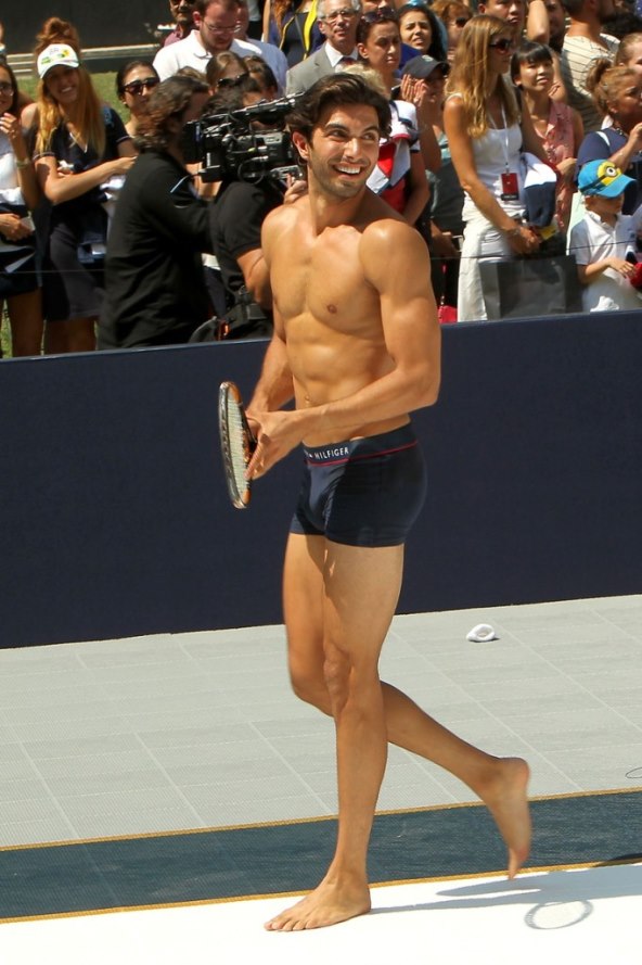 Konačno se skinuo! Rafael Nadal pokazao apolonsko tijelo