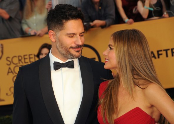 Sofia Vergara je snimljena s misterioznim muškarcem, a od 2015. je u braku s glumcem Joem Manganiellom.